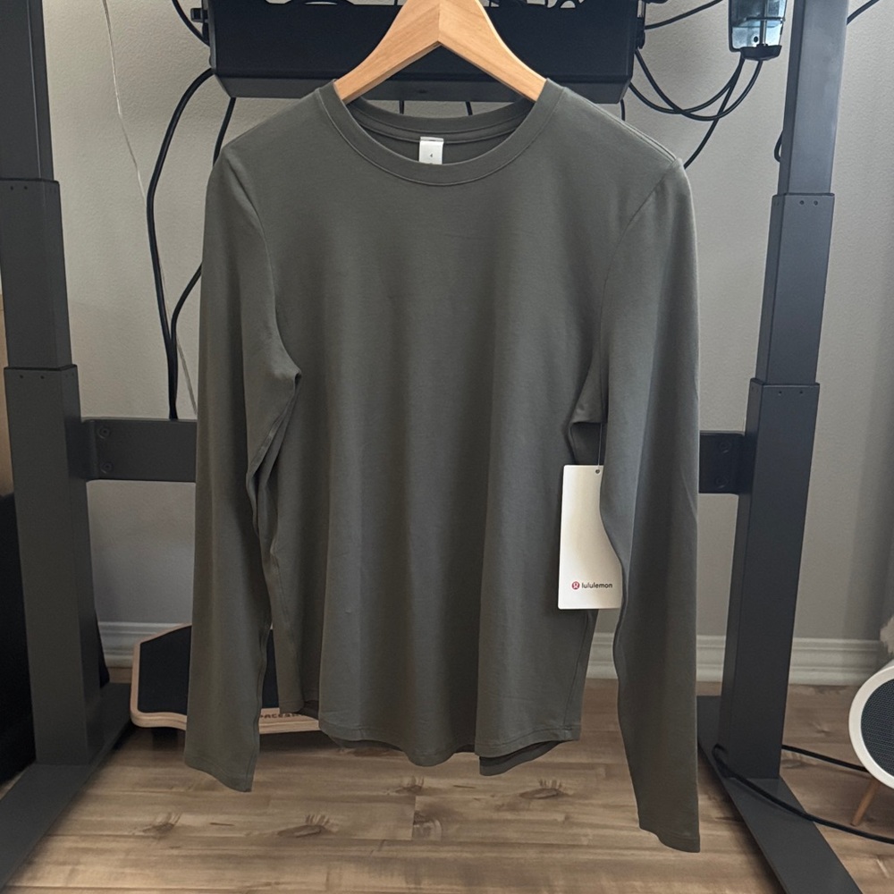 Lululemon Love L/S • Army Green • Size 4 • NWT